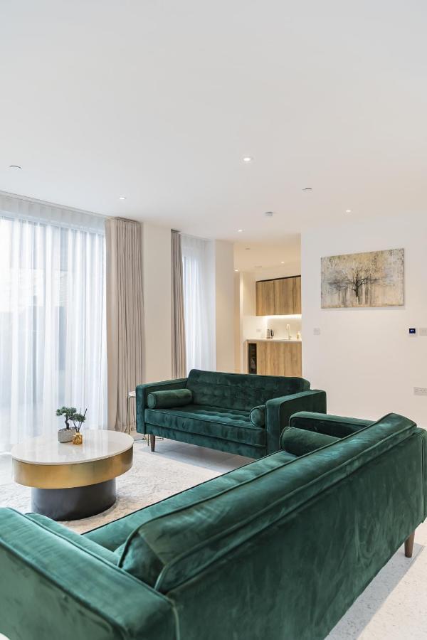 Luxury Spacious Flat With Communal Gardens And Parking لندن المظهر الخارجي الصورة